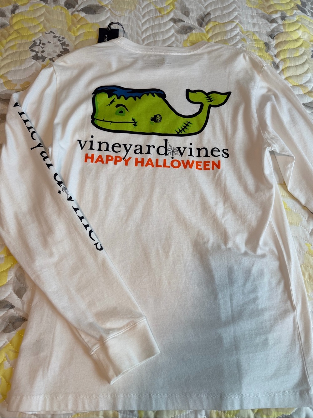Vineyard Vines Mens Halloween Long-Sleeve Tee with Green Whale Pocket